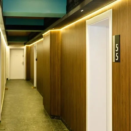 B&v 55 Qualis - Luxury Mountain Escape * Brasov