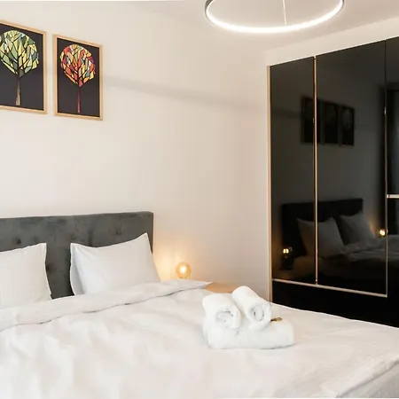 B&v 55 Qualis - Luxury Mountain Escape * Brasov