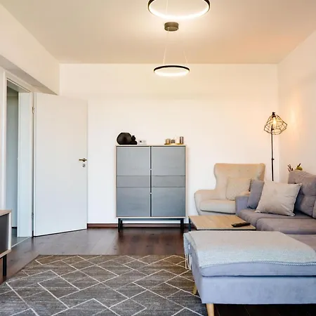 B&v 55 Qualis - Luxury Mountain Escape Apartment Brasov