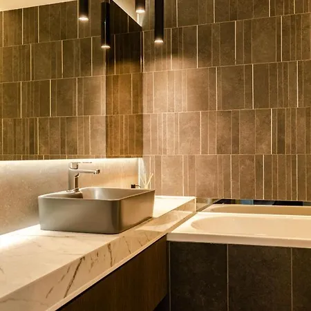 B&v 55 Qualis - Luxury Mountain Escape Apartment